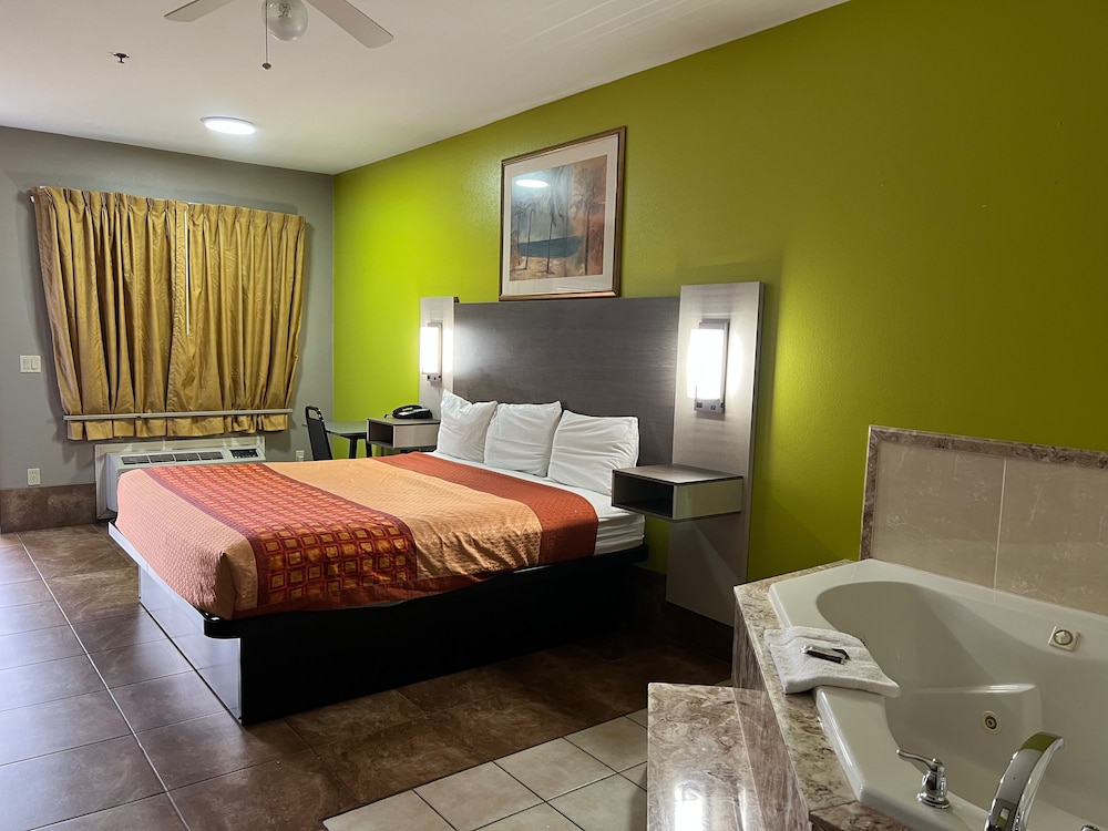 Texas Inn Weslaco - photo 37