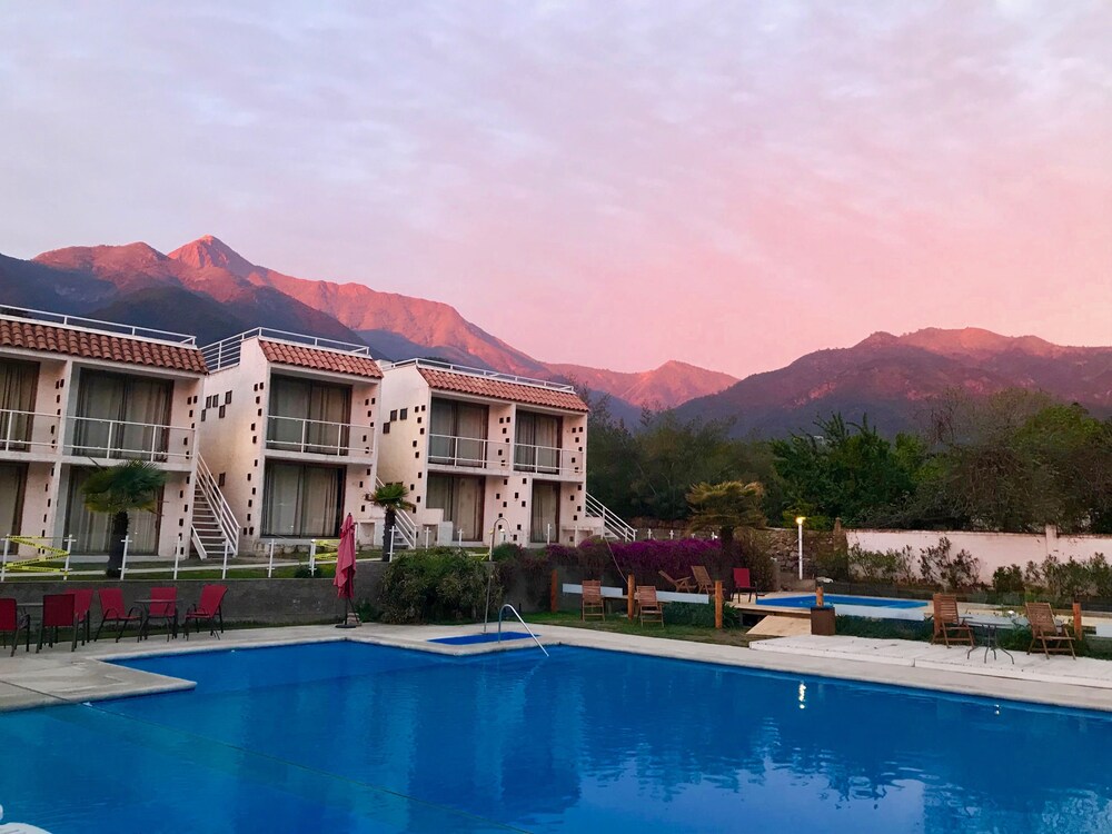 Howard Johnson Olmue