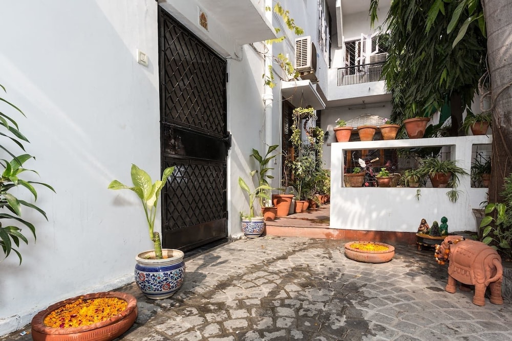 Eleven - last minute hotel in Petrovac Na Moru