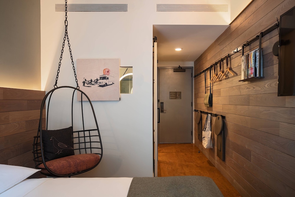 Moxy NYC Downtown - photo 19