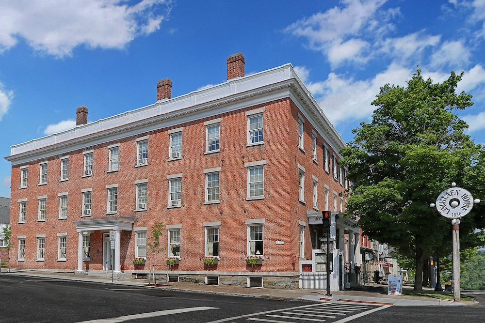 The Lincklaen House - photo 34