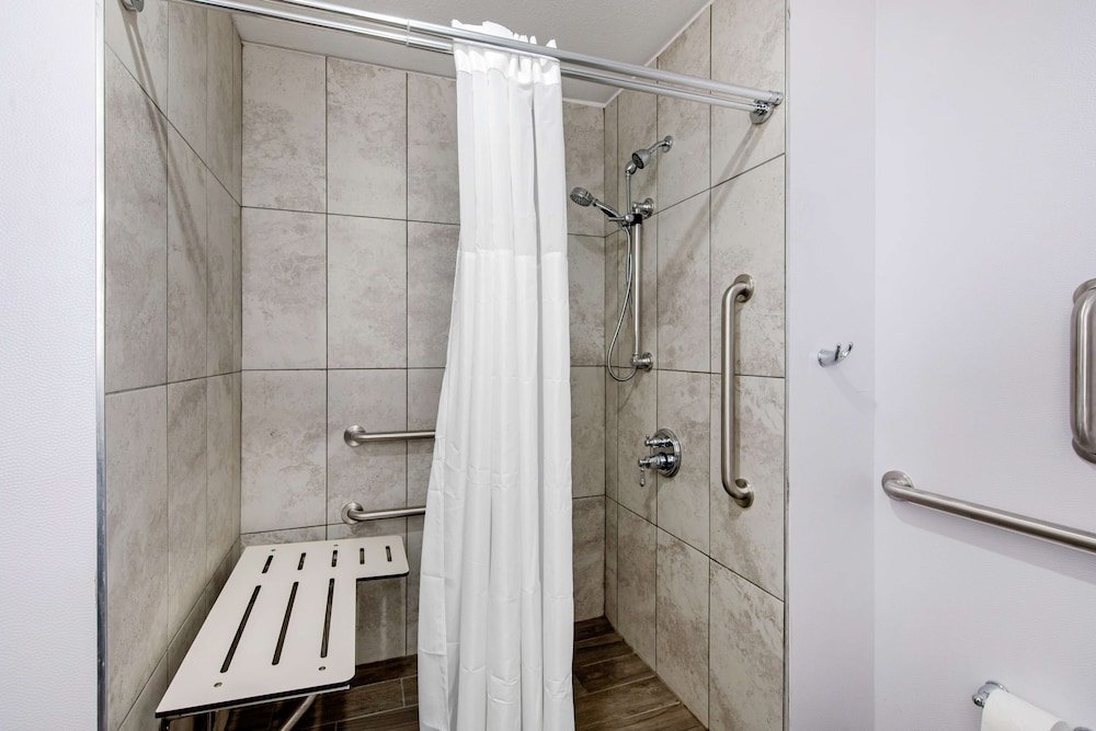 Hampton Inn And Suites By Hilton Ruidoso - photo 32