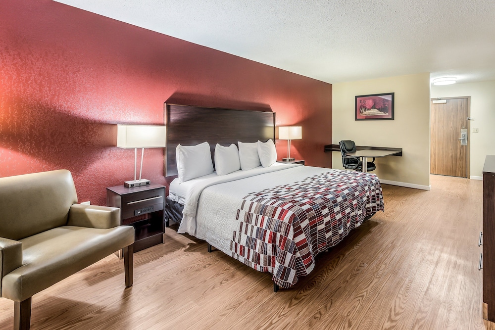 Red Roof Inn & Suites Wapakoneta - photo 22