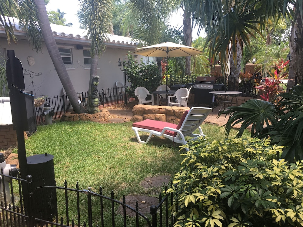 Richard's Pet Friendly Motel - photo 5