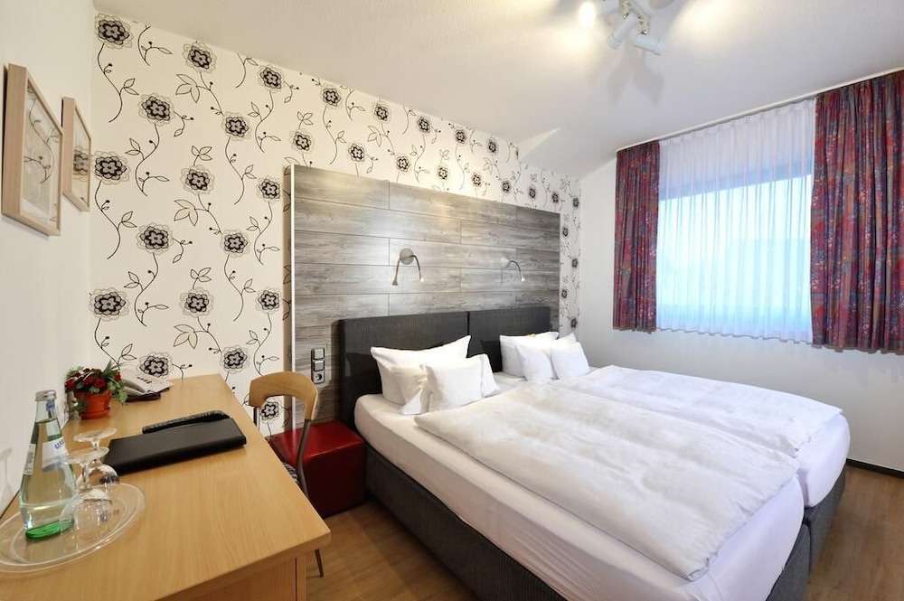 Hotel Hansen — Bergisch Gladbach — photo 2