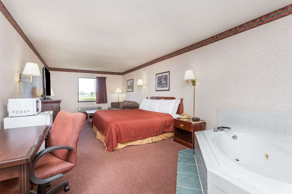 Days Inn by Wyndham Royston - photo 11