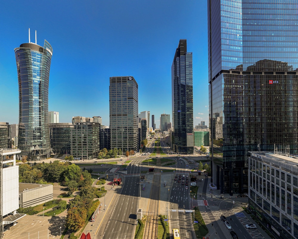 Towarowa Towers — 4-Star Luxury Hotel in Warsaw, Poland