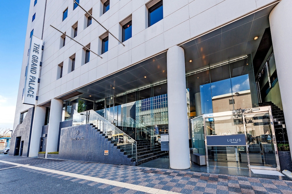 The Grand Palace — hotel in Tokushima