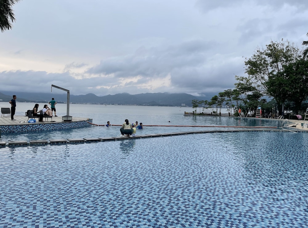Shenzhen Yusu Linting Inn — 4-Star Luxury Hotel in Shenzhen, People's Republic of China