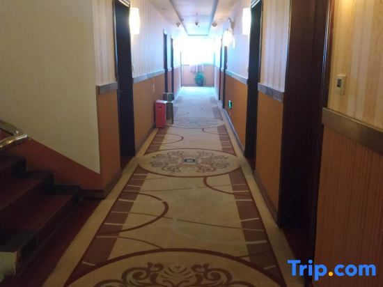 Xixiangfeng Business Hotel