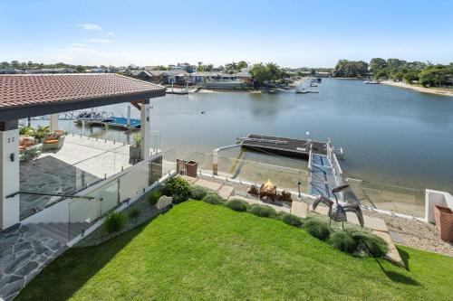 Waterfront Bliss On Maroochydore Canal — Maroochydore