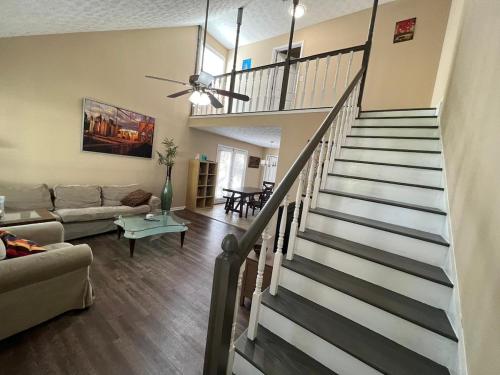 Conyers 2BR Retreat Sleeps 4 Near Horse Park — 4-Star Luxury Hotel in Conyers, United States