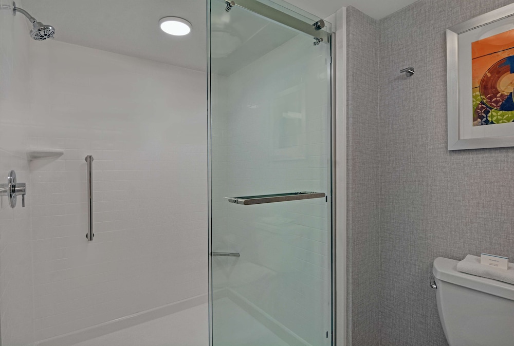 Hampton Inn Gallatin - photo 33