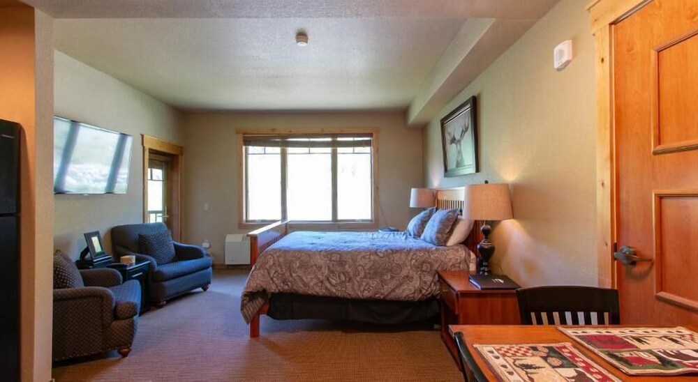 Morning Eagle 410 Studio Br Hotel Room - photo 2