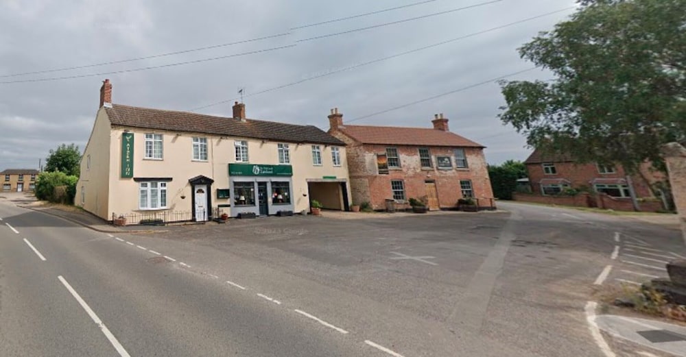 Oyo 4 Sisters Inn — 4-Star Luxury Hotel in Lincoln, United Kingdom