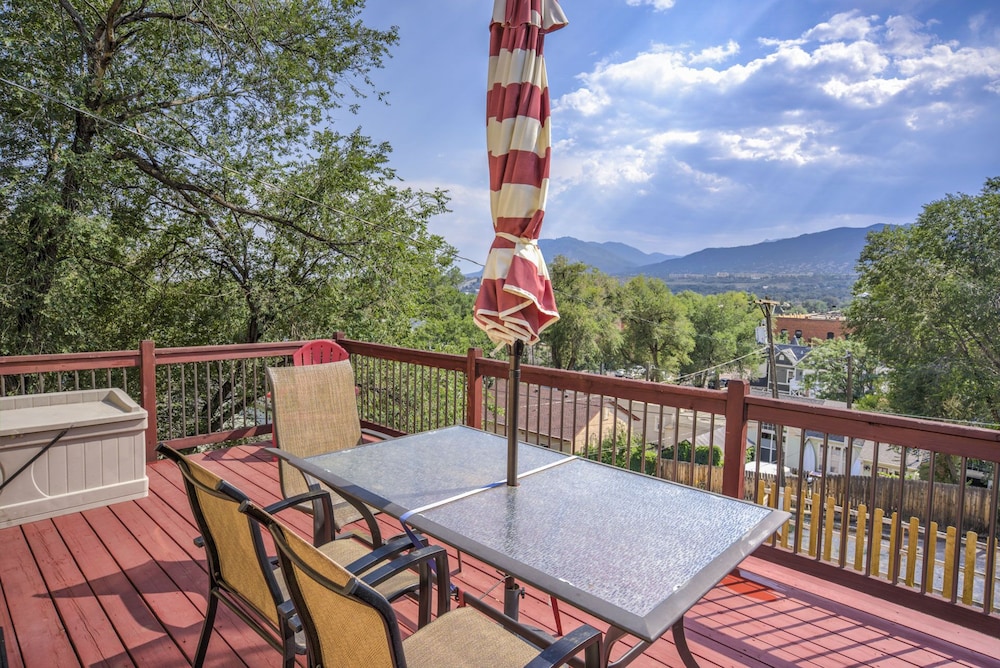 2brdowntown Occmountain Views & Grill — 4-Star Luxury Hotel in Colorado Springs, United States