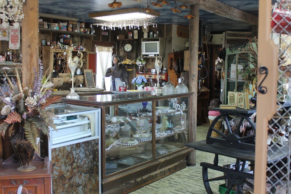 Black Bear Motel - photo 76