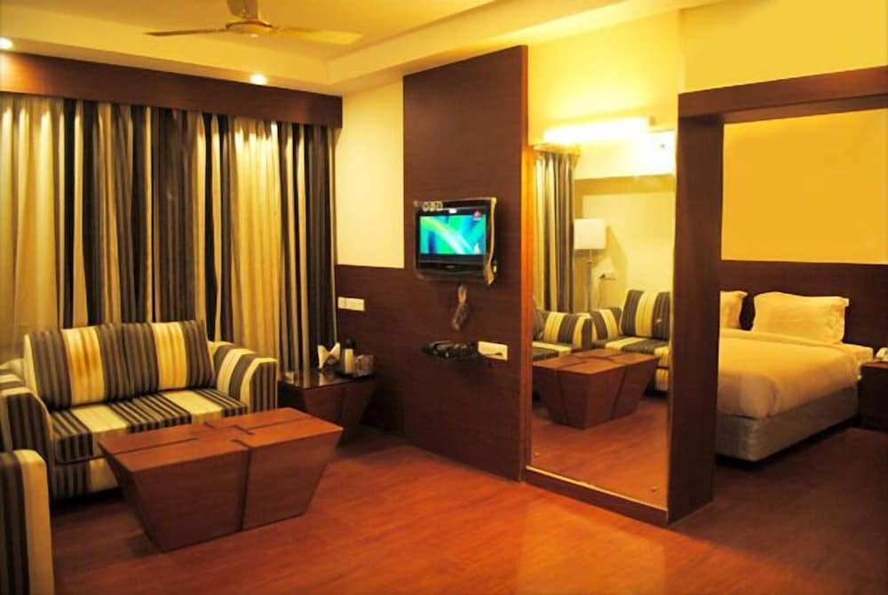 Hotel Royal Cliff — Kanpur — photo 5