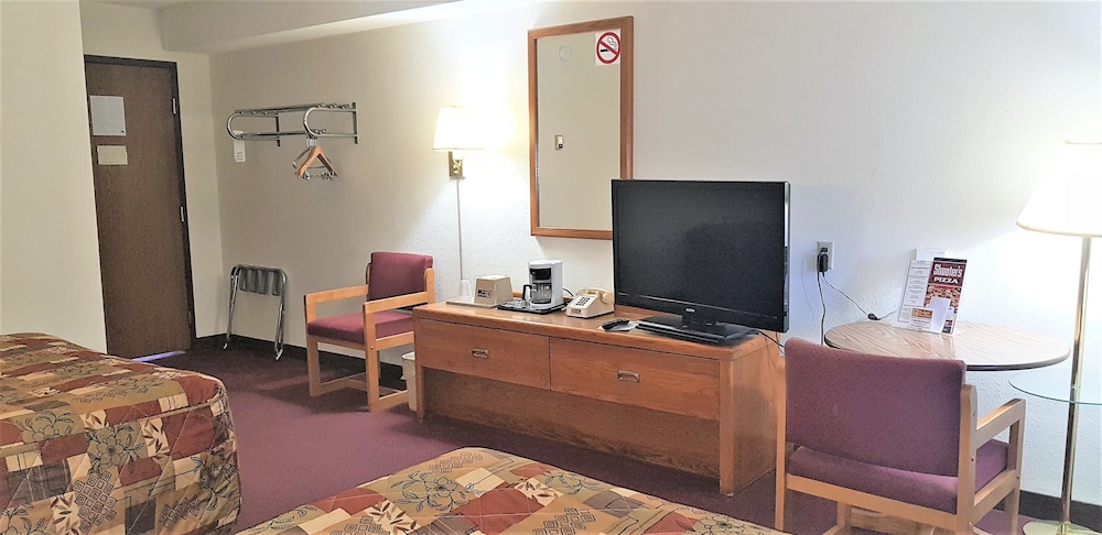 AmeriVu Inn & Suites Avon - photo 8