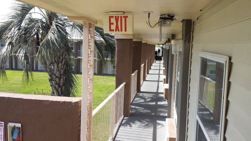 The Brooke Hotel - photo 25
