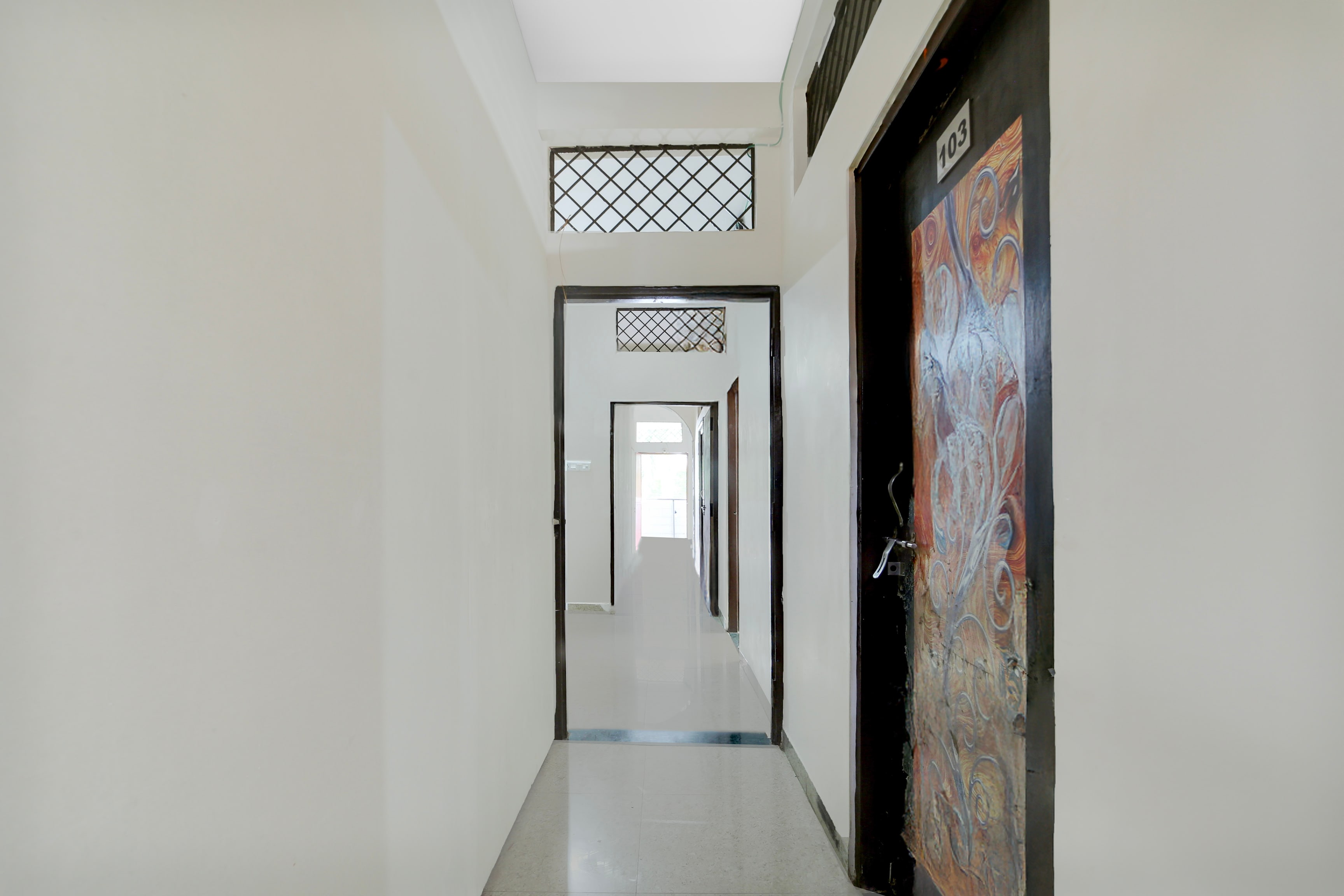 Hotel O Royal Inn Home Stay — Bhopal