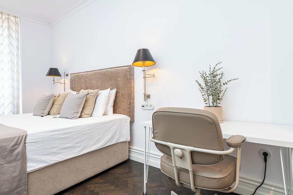 Apartamento Britta — 4-Star Luxury Hotel in Malaga, Spain