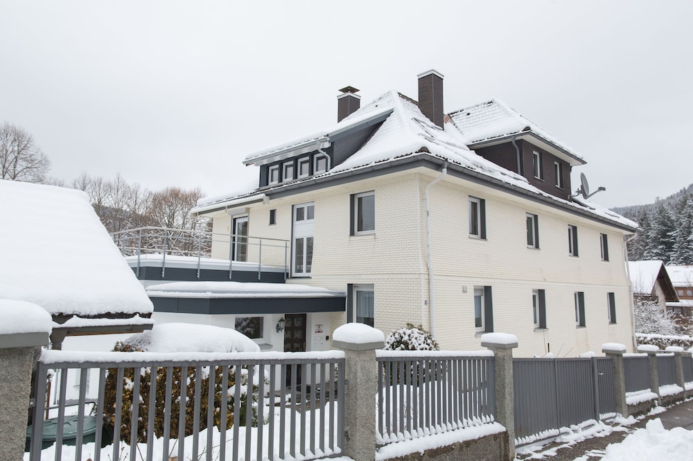 Titisee Neustadt Jakobistraße by Kuckucksnester — 4-Star Luxury Hotel in Titisee-Neustadt, Germany
