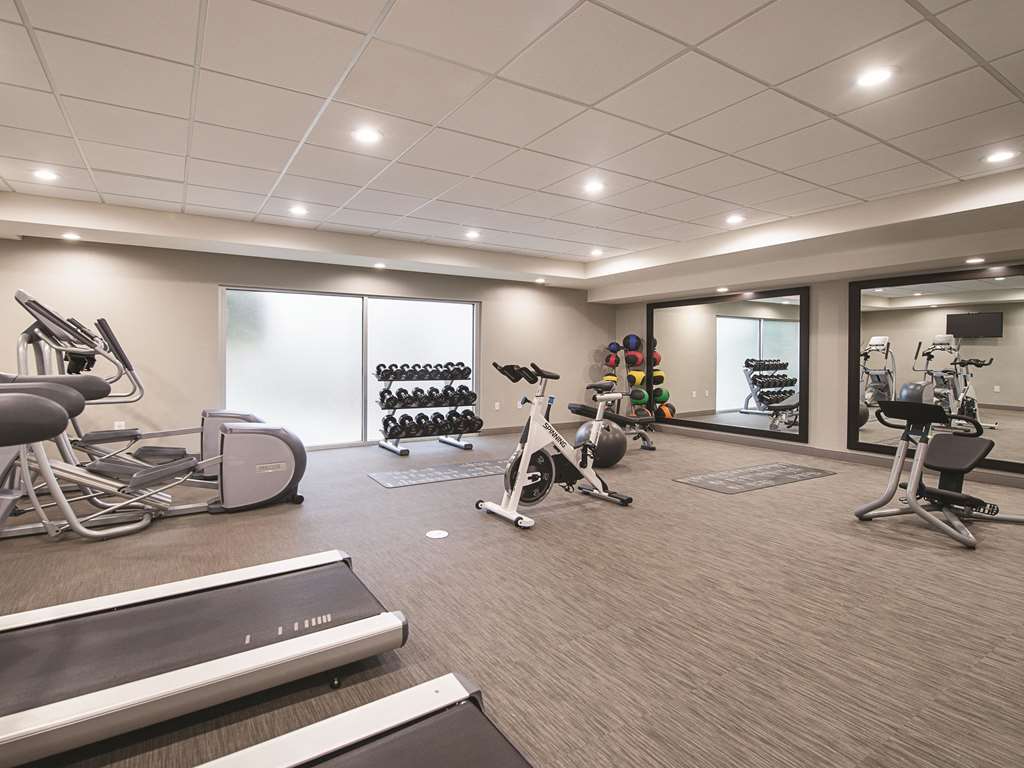 La Quinta Inn & Suites by Wyndham Oklahoma City NW Expwy - photo 16