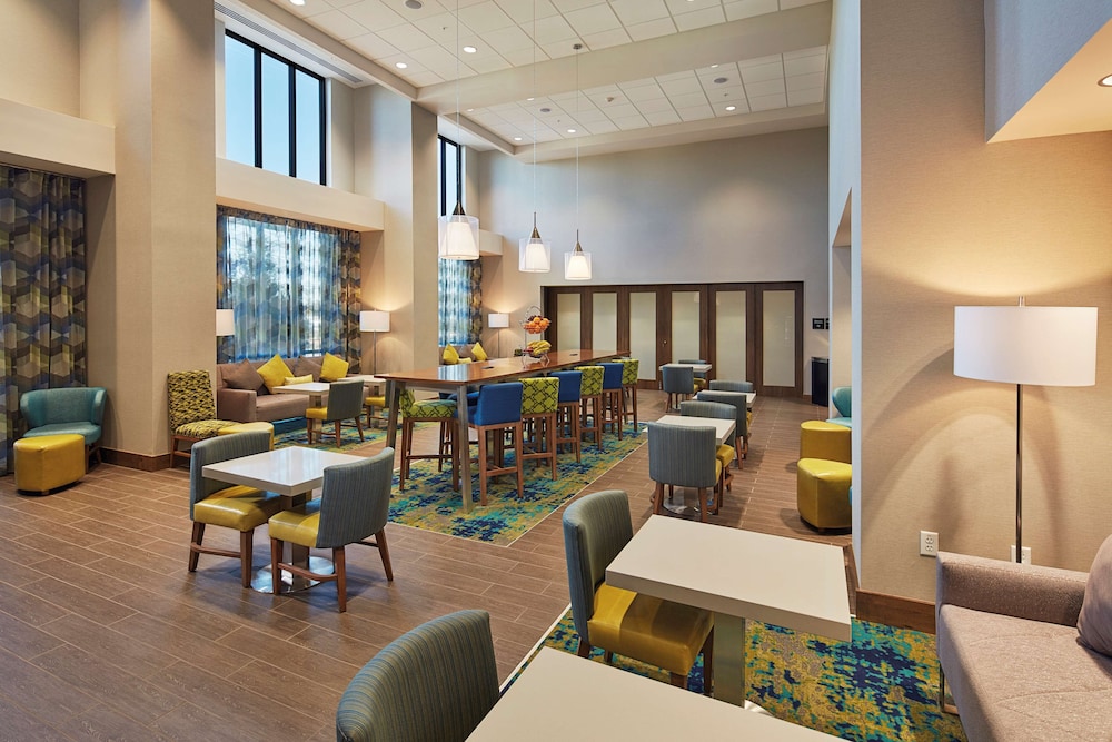 Hampton Inn & Suites Sacramento at Csus - photo 5