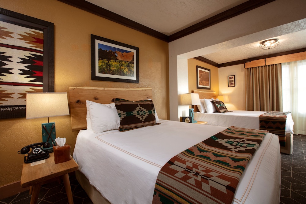 Hotel El Rancho - photo 17