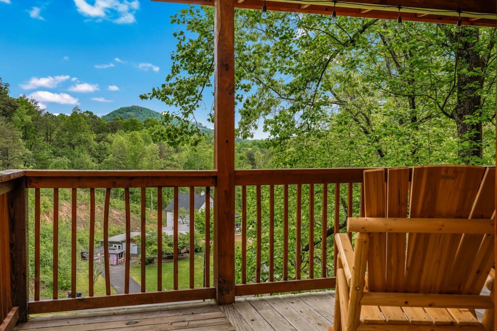 Dollywood Delights by Ghosal Luxury Lodging - photo 46