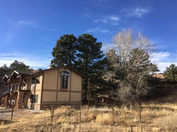 The Haber Motel — Estes Park