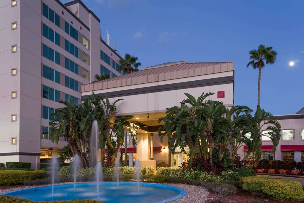 Ramada by Wyndham Kissimmee Gateway - photo 2