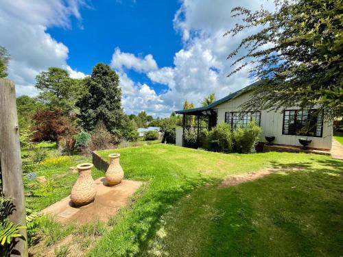 The Hedge at Dullstroom Cottage — 4-Star Luxury Hotel in Nelspruit, South Africa