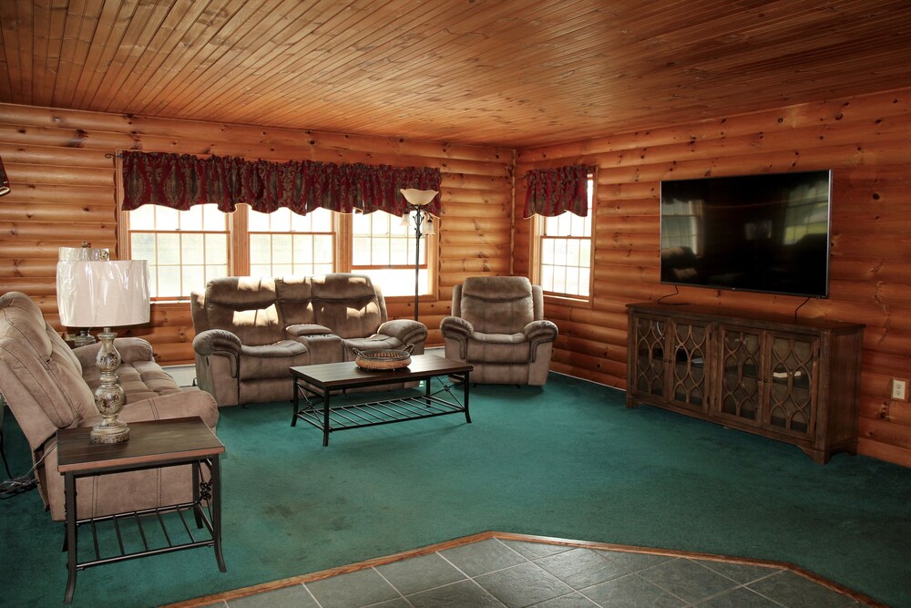Sara Placid Inn & Suites - photo 48