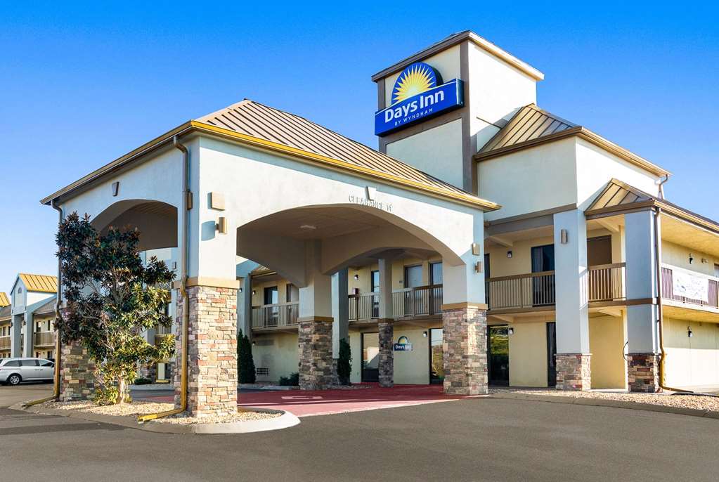 Days Inn by Wyndham Goodlettsville Nashville in Goodlettsville, United States
