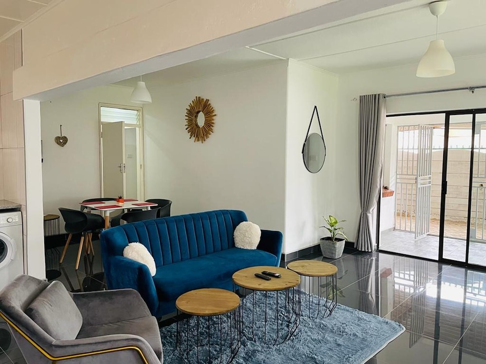 Bulawayo Bradfield Retreat 3 Bed House — 4-Star Luxury Hotel in Bulawayo, Zimbabwe