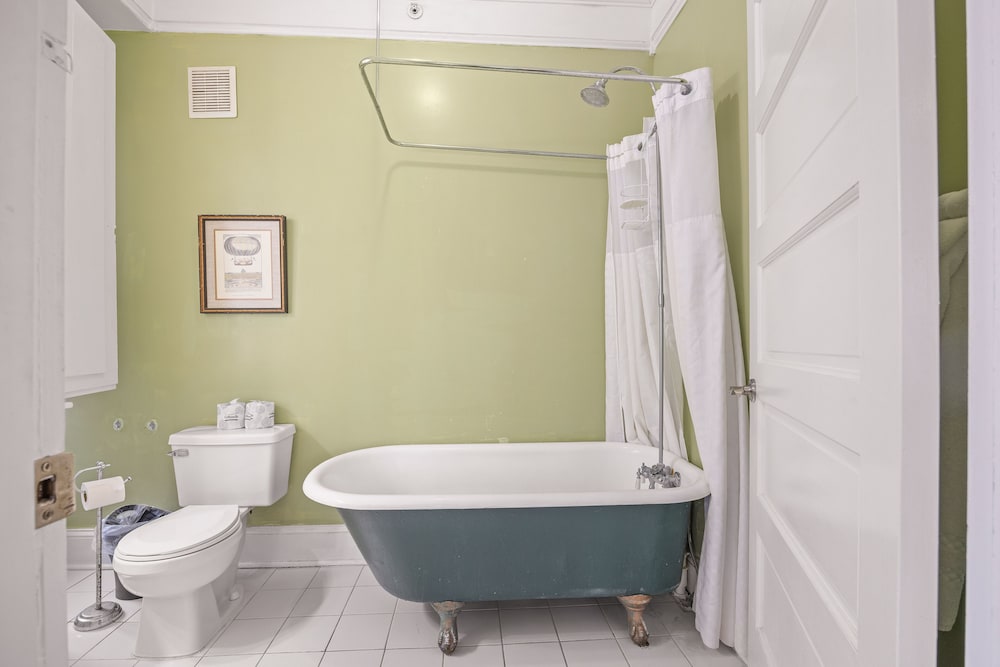 Coombs Inn and Suites - photo 33