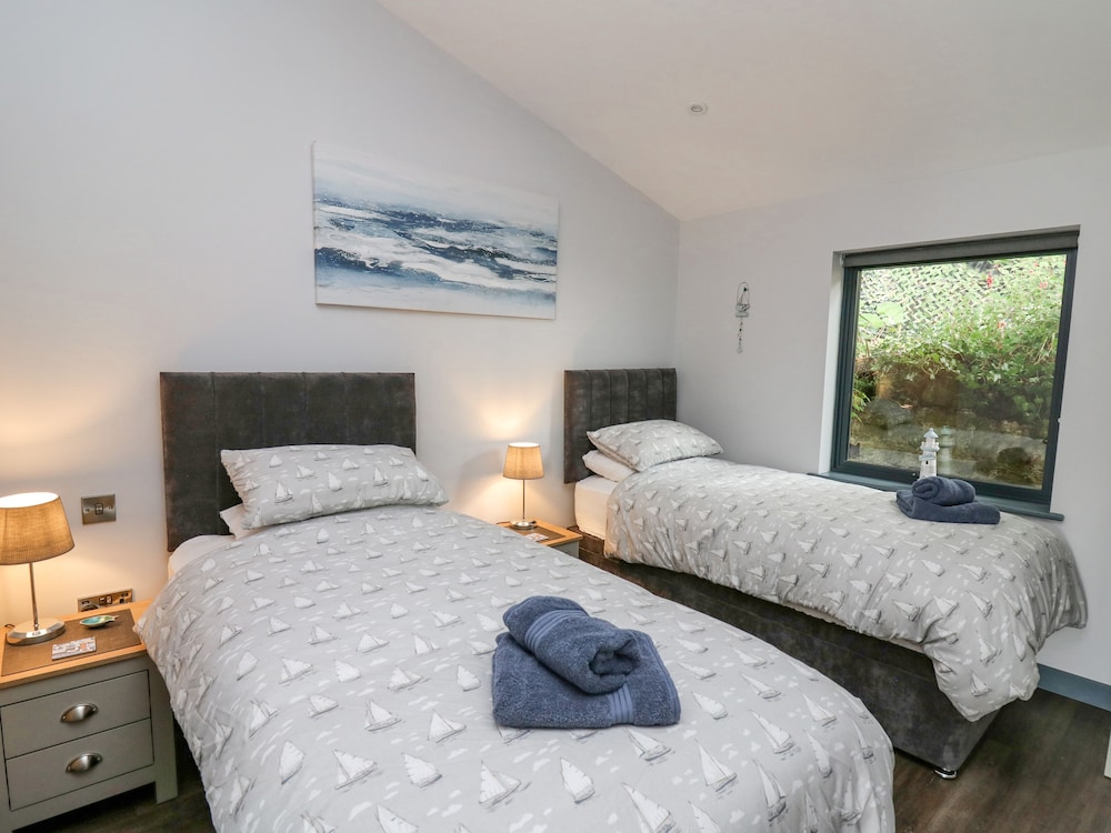 The Nest Brython — Tenby — photo 3