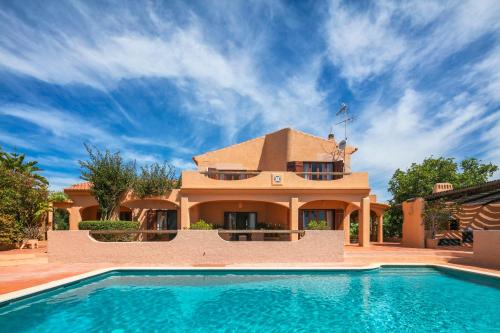 Casa Monte Novo — 4-Star Luxury Hotel in Lagoa, Portugal