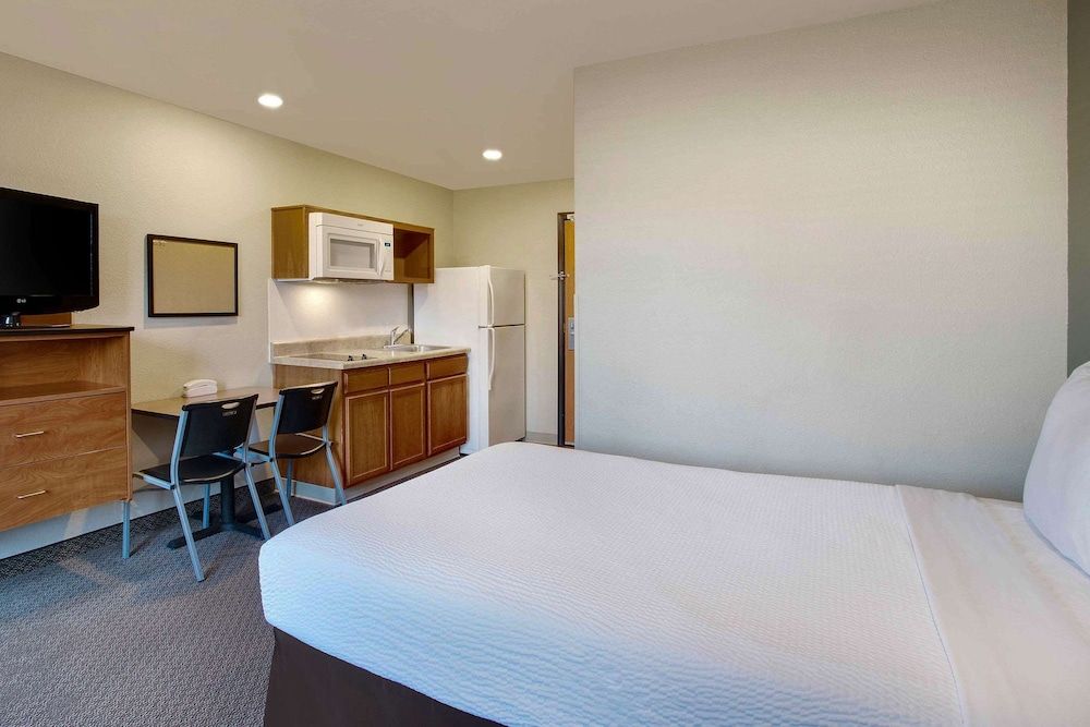 WoodSpring Suites Washington DC Andrews AFB - photo 3