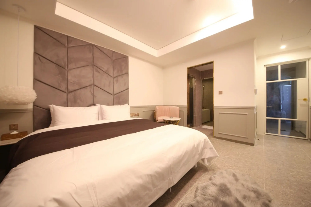 V1 Story - last minute hotel in Busan