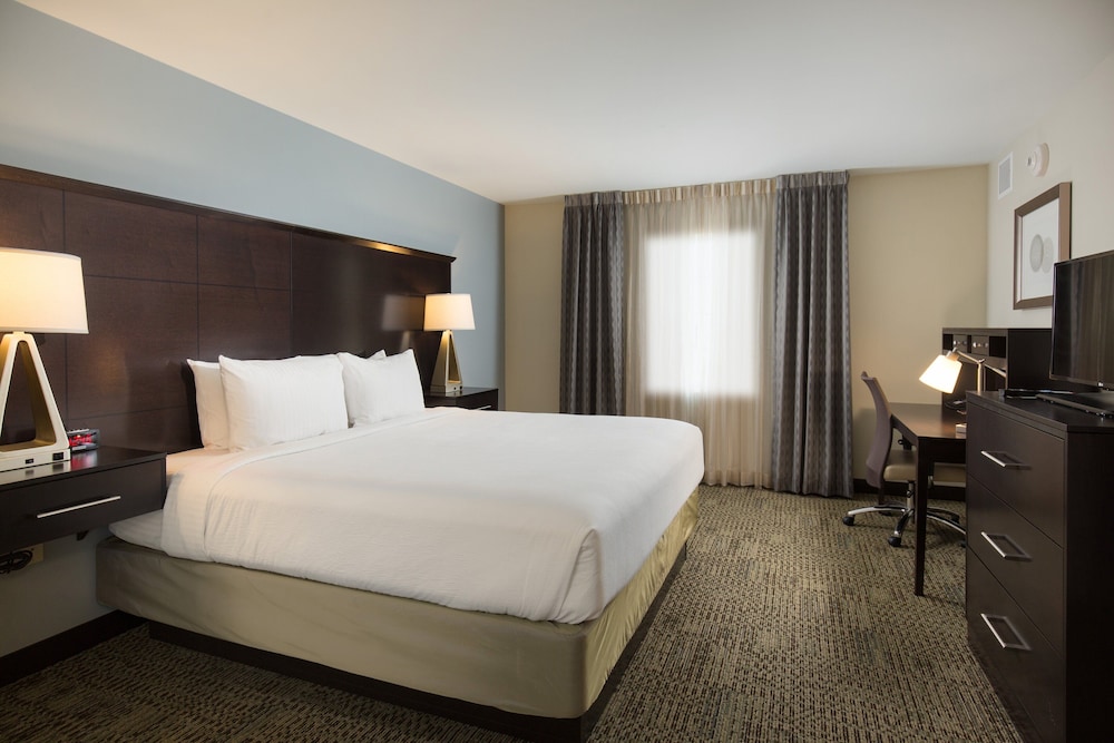 Staybridge Suites Corona South by IHG - photo 12