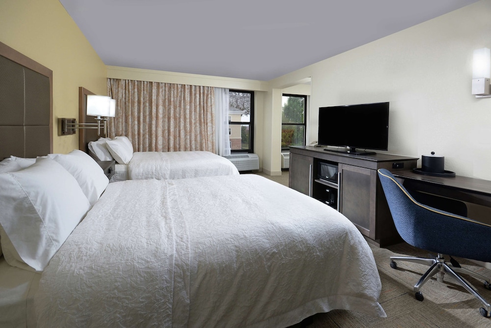 Hampton Inn High Point - photo 15