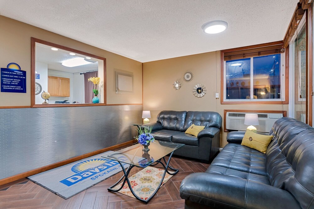 Days Inn Spokane - photo 2