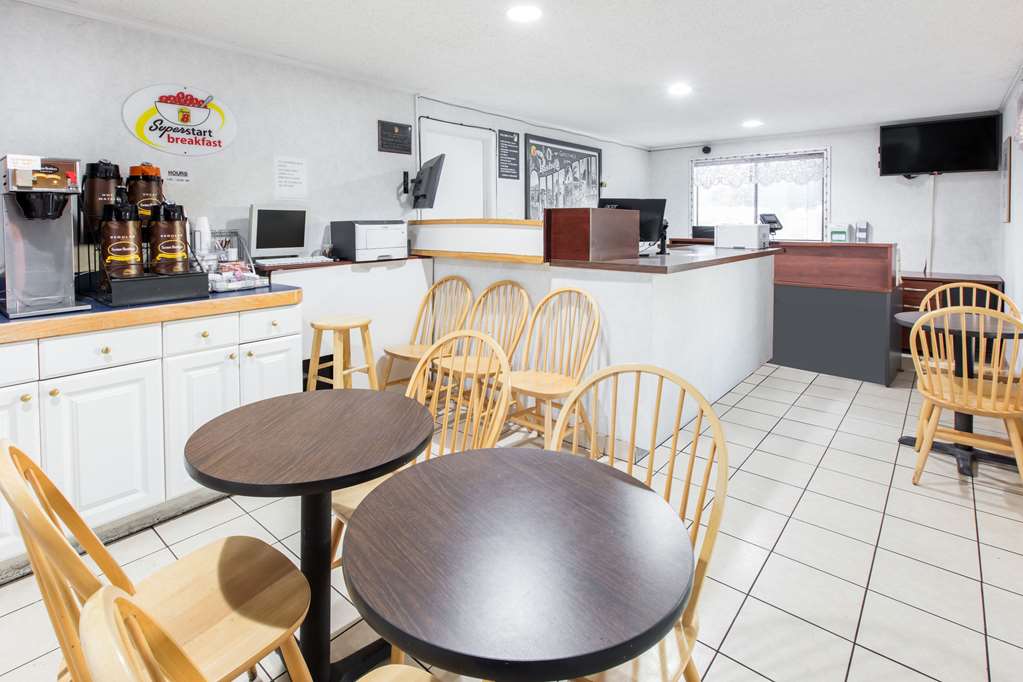 Super 8 by Wyndham Bishop - photo 3