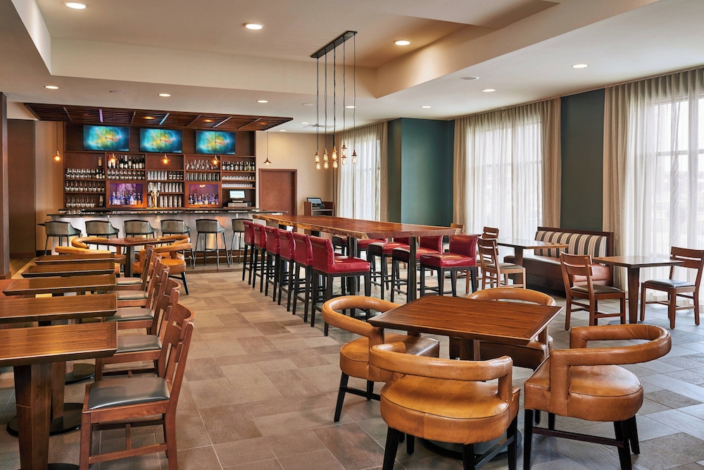 Four Points by Sheraton Fargo Medical Center - photo 30