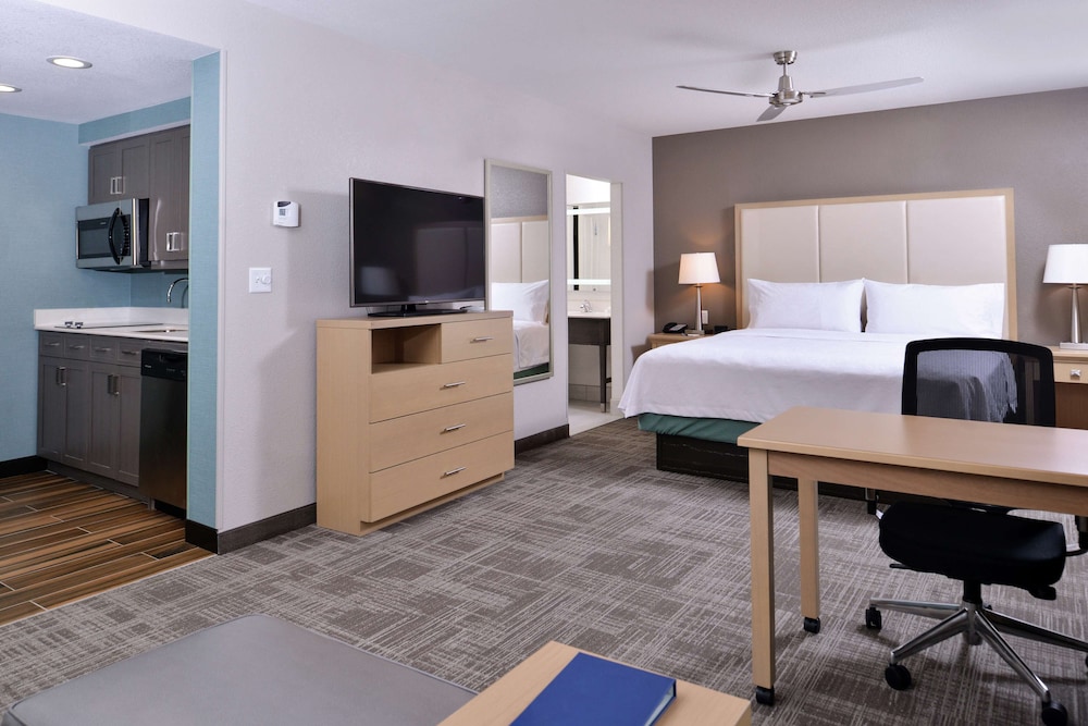 Homewood Suites by Hilton Des Moines Airport - photo 11