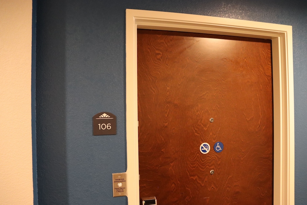 Microtel Inn & Suites by Wyndham Columbus Near Fort Benning - photo 48