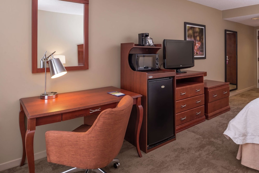 Hampton Inn Columbia Northeast Fort Jackson Area - photo 8